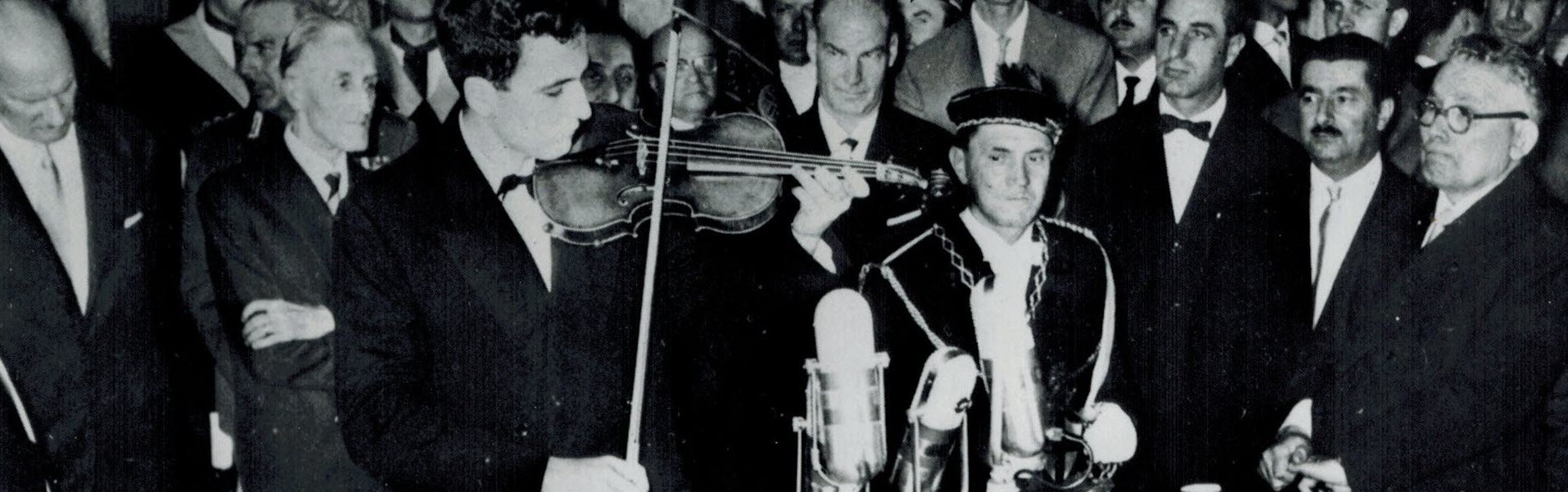 Salvatore Accardo vincitore dell'edizione 1958 del Premio Paganini 