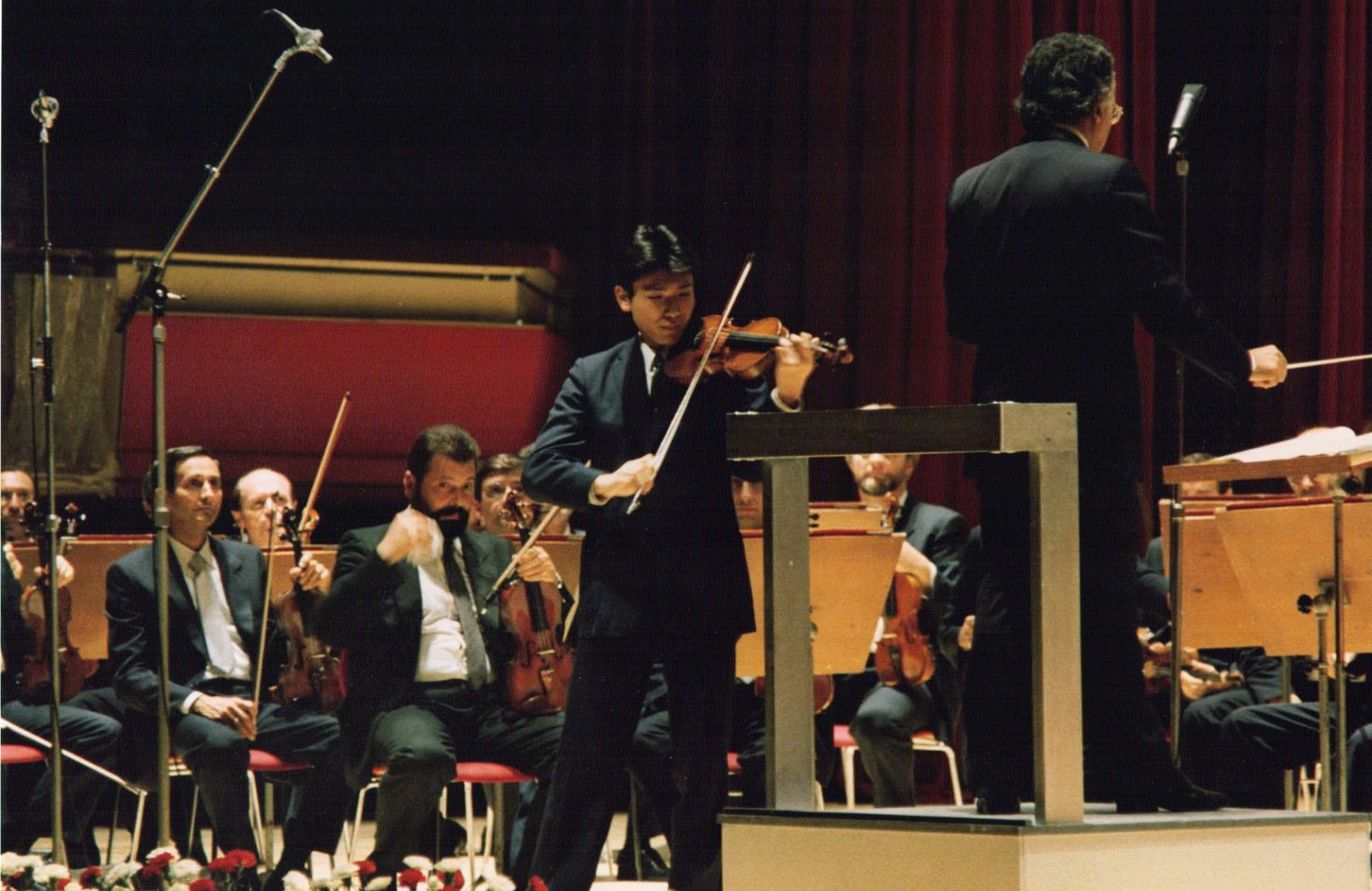 L'esibizione di Nimura al Premio Paganini 1988 (3° premio)