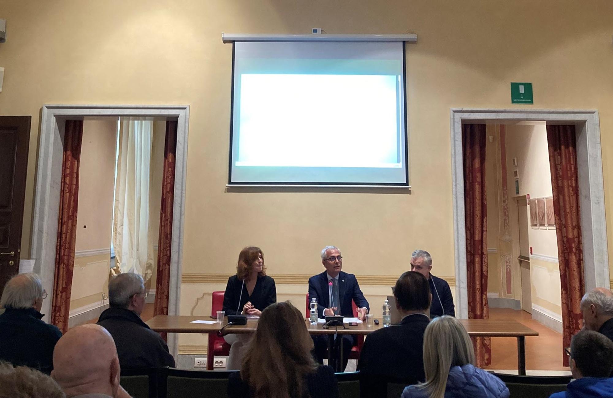 Gli interventi introduttivi del Presidente Panebianco e del Consigliere Grosso