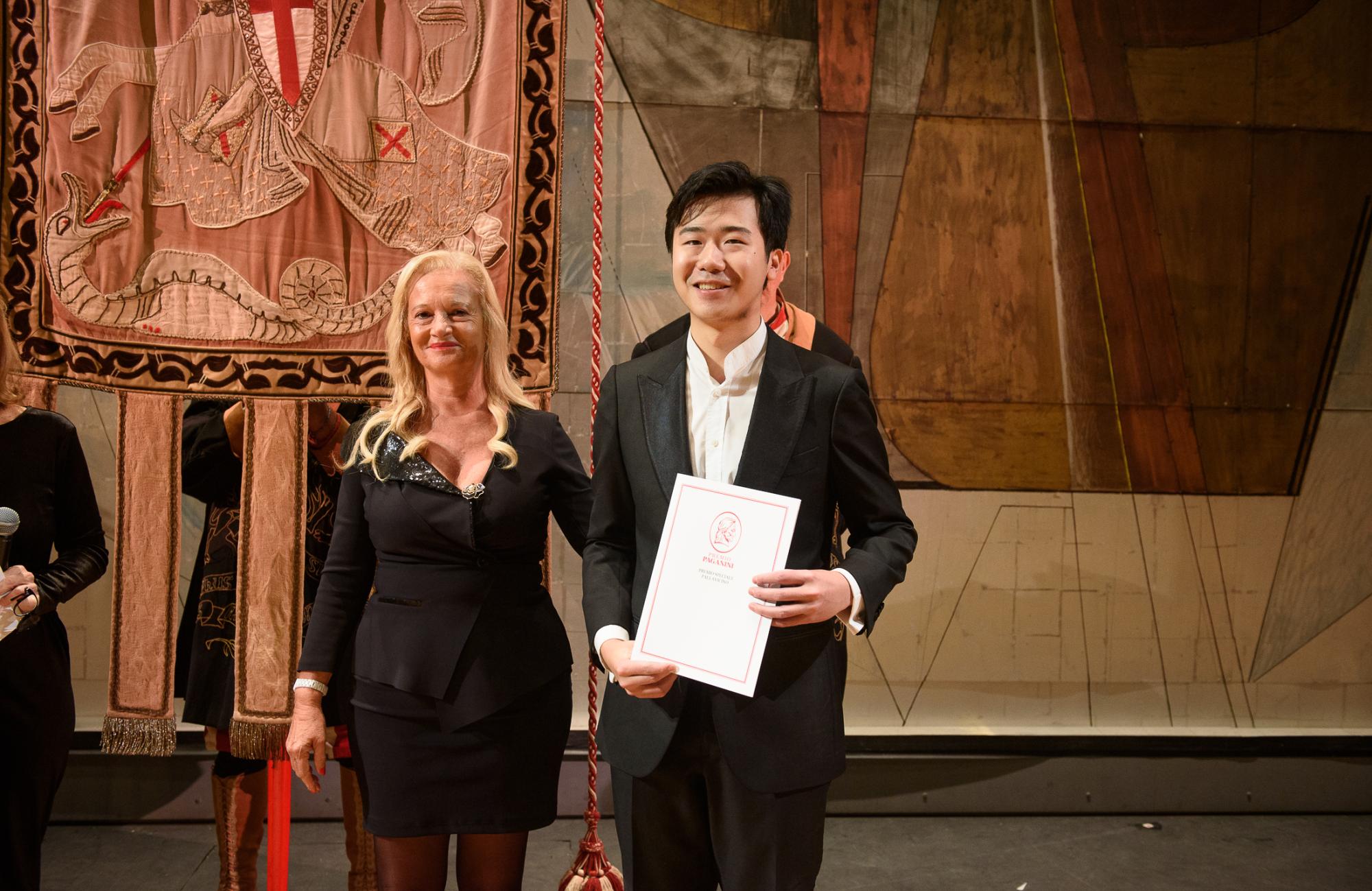Special Prize of the Pallavicino Foundation to Simon Zhu