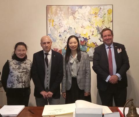 La delegazione di Guangzhou in visita alla sede del Premio