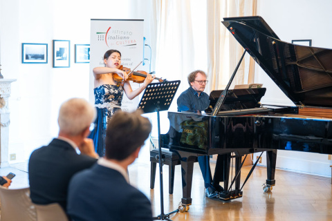 Concert in London Yoshimoto Redkin duo